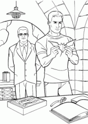 Bruce Wayne costruisce le frecce fatte a forma di pipistrello