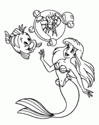 Ariel e Flounder guardano divertiti Sebastian dentro una bolla
